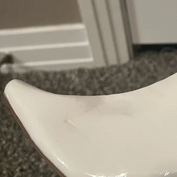 JOURNEE Haylinn Vegan Leather Booties - Picture 5 of 5